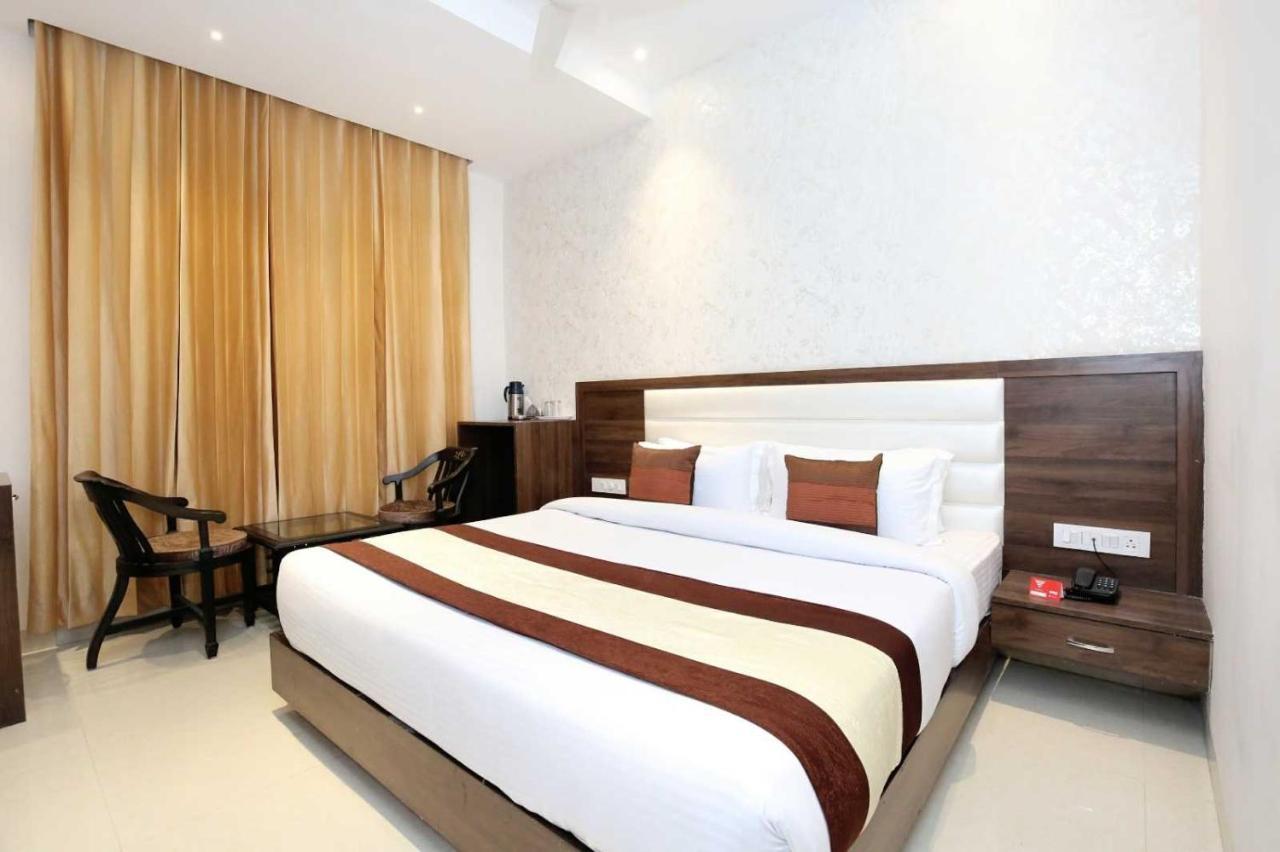 Hotel O Grand Star Amritsar Zewnętrze zdjęcie