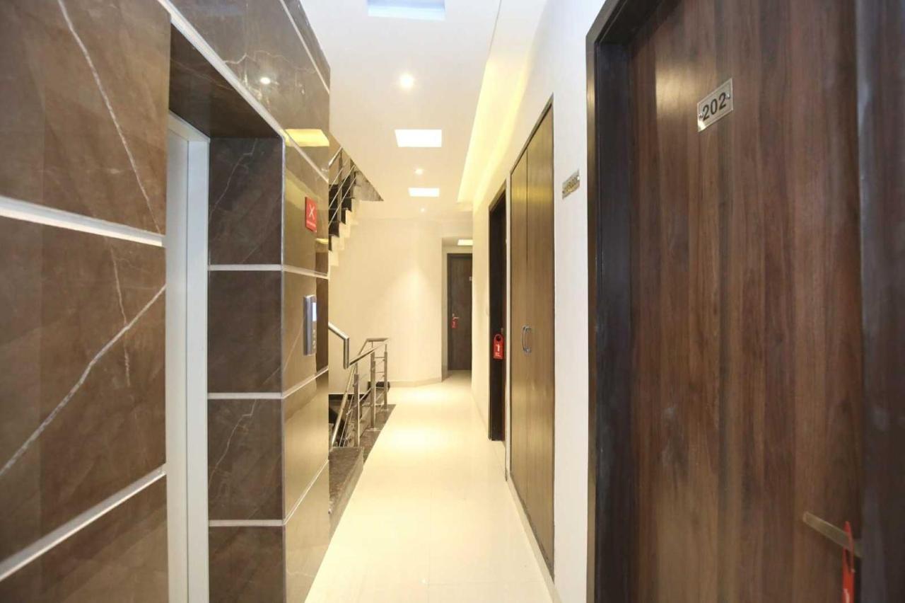 Hotel O Grand Star Amritsar Zewnętrze zdjęcie