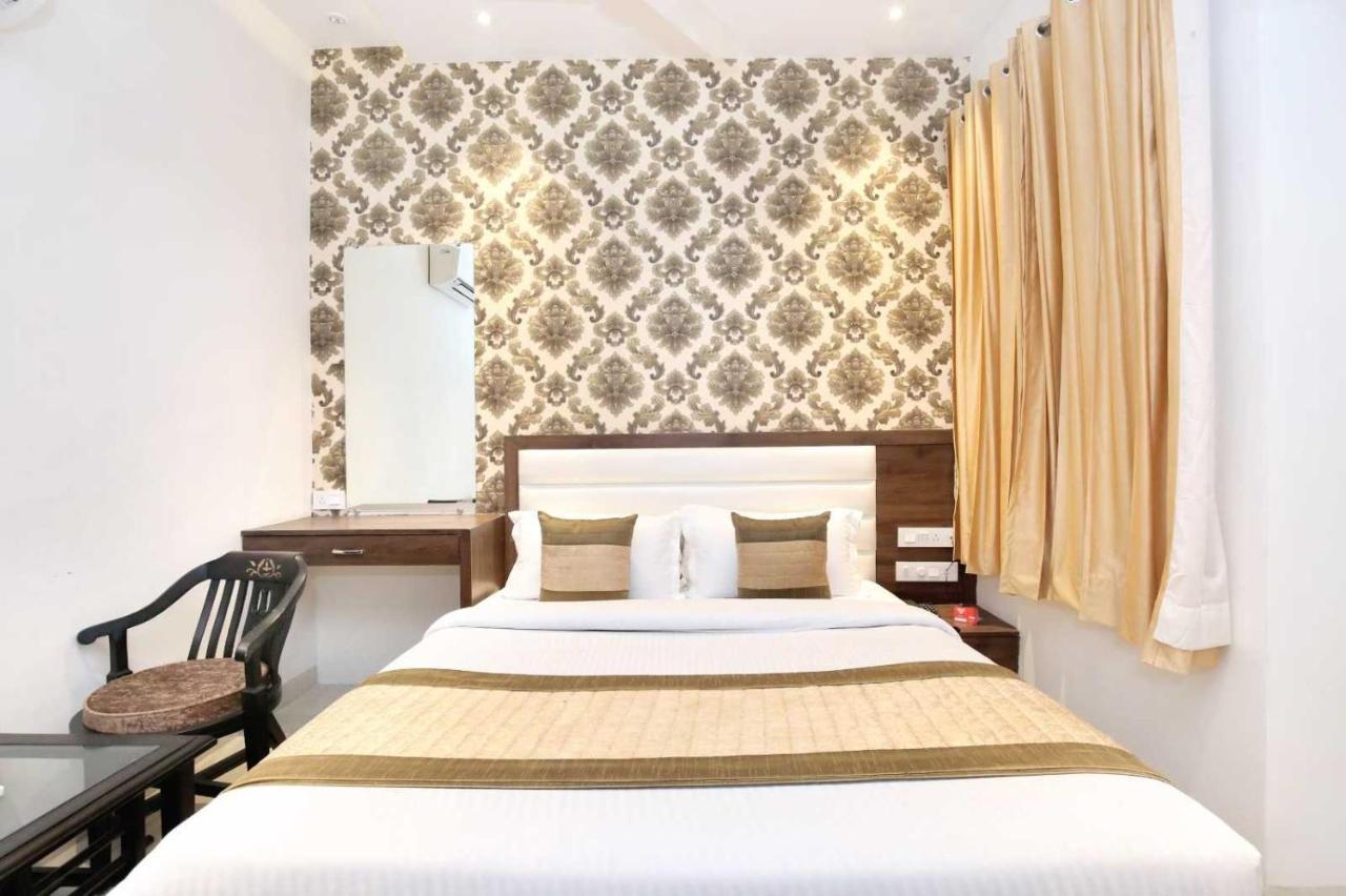 Hotel O Grand Star Amritsar Zewnętrze zdjęcie