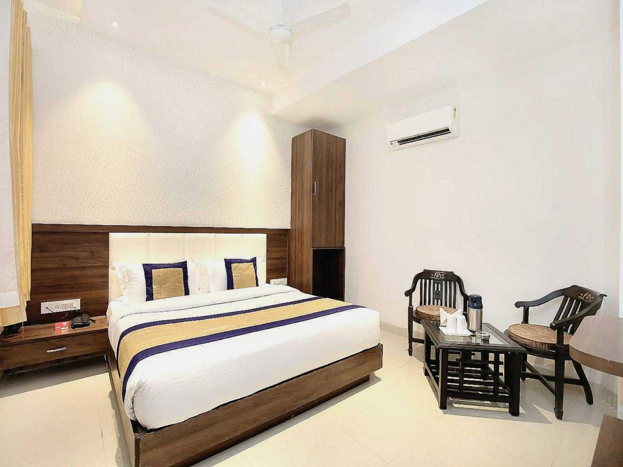 Hotel O Grand Star Amritsar Zewnętrze zdjęcie