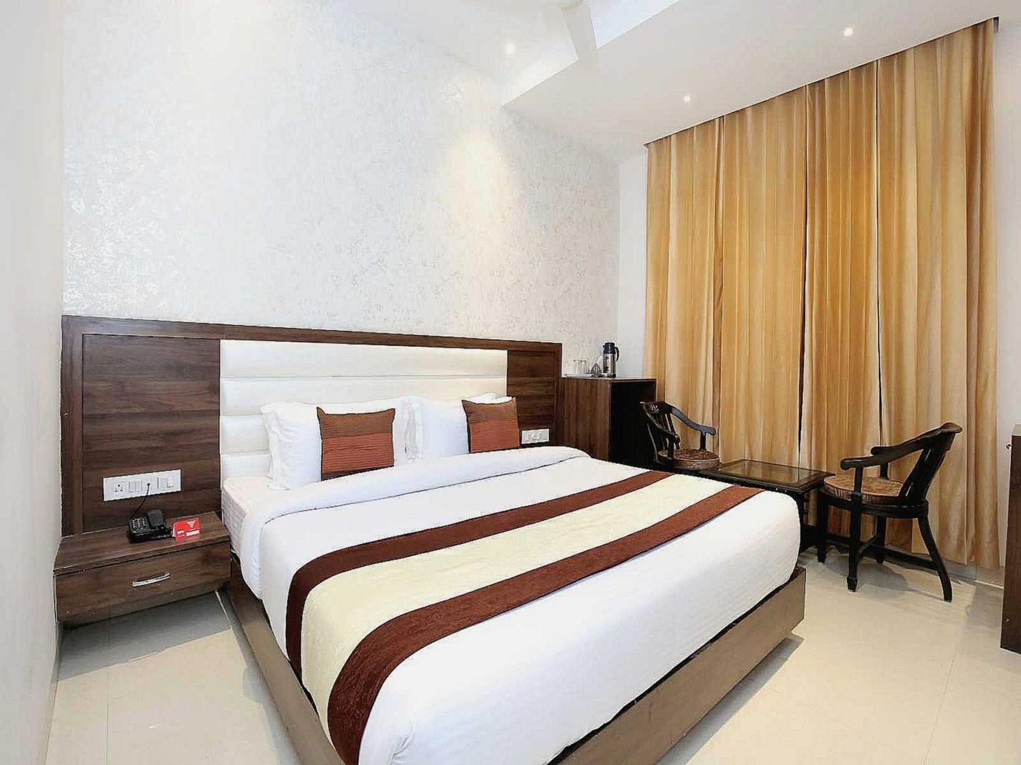 Hotel O Grand Star Amritsar Zewnętrze zdjęcie